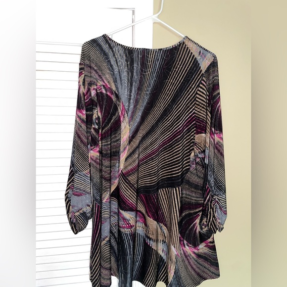 Avenue Multicolor Abstract Long Sleeve with Silver Metal Details - Picture 3 of 5